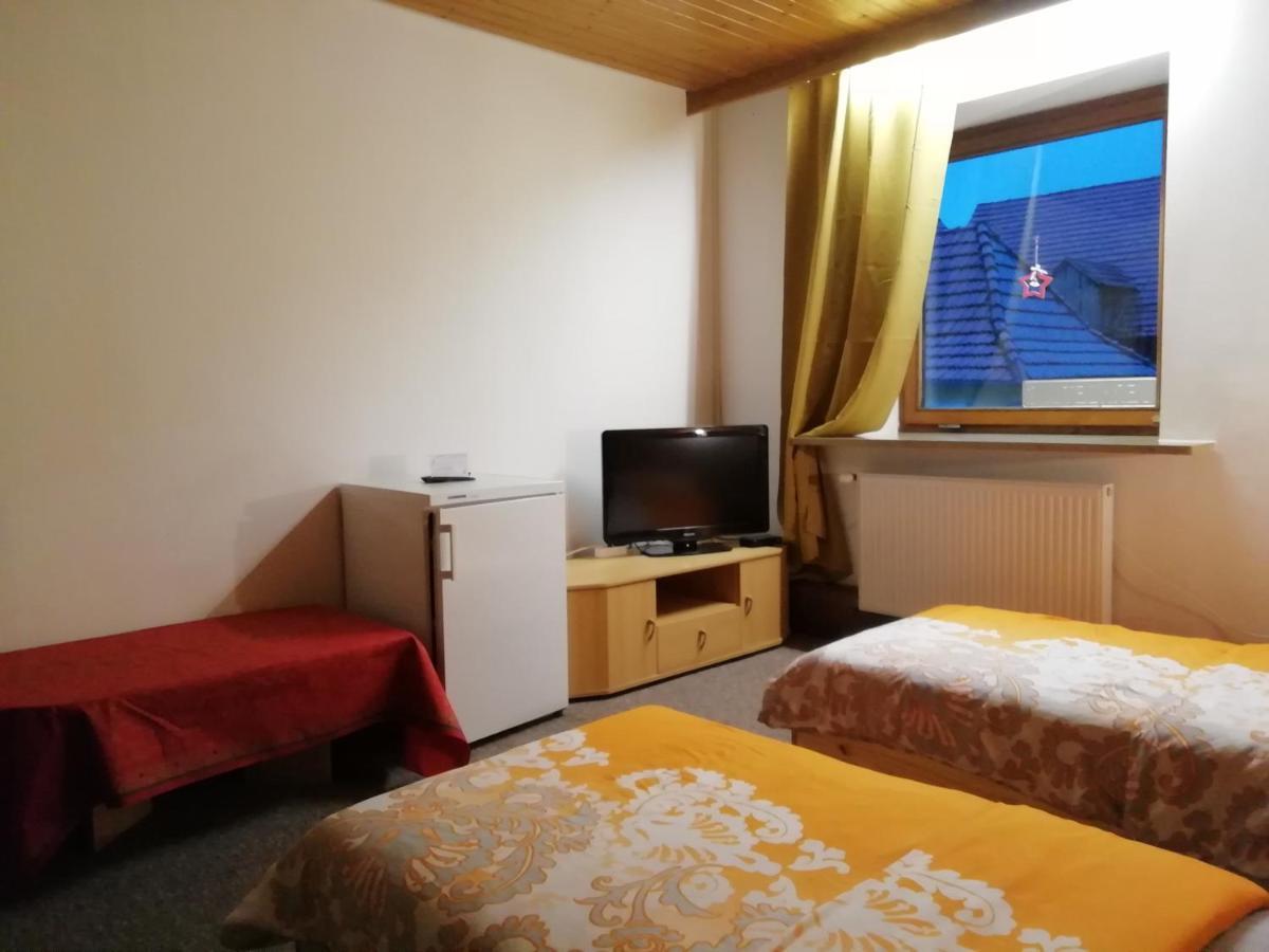 Pension Dingolshausen Bagian luar foto